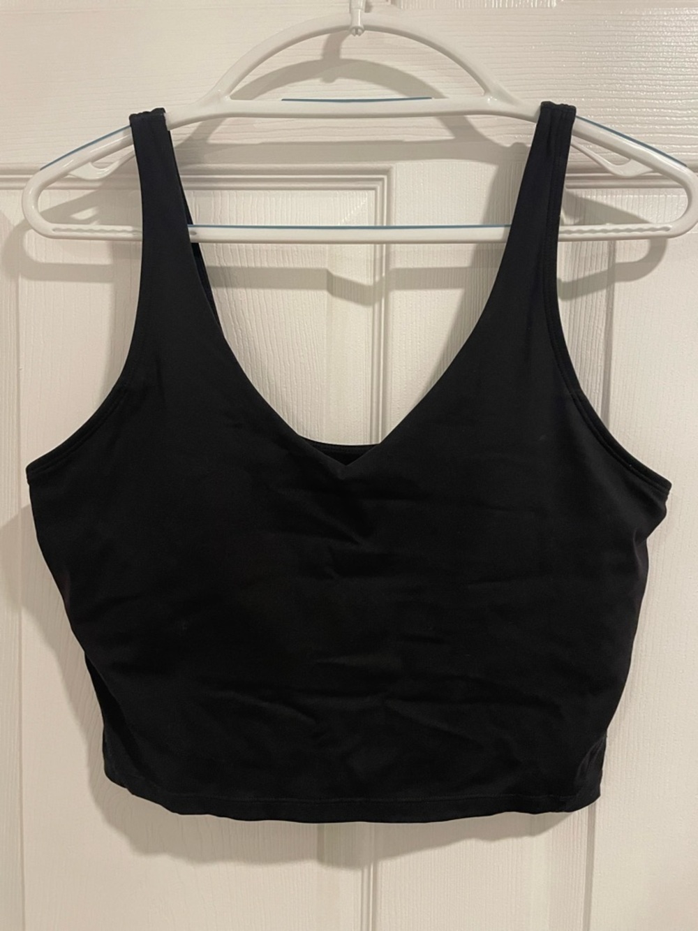 Lot of 3 cropped tanks with built in bra size L